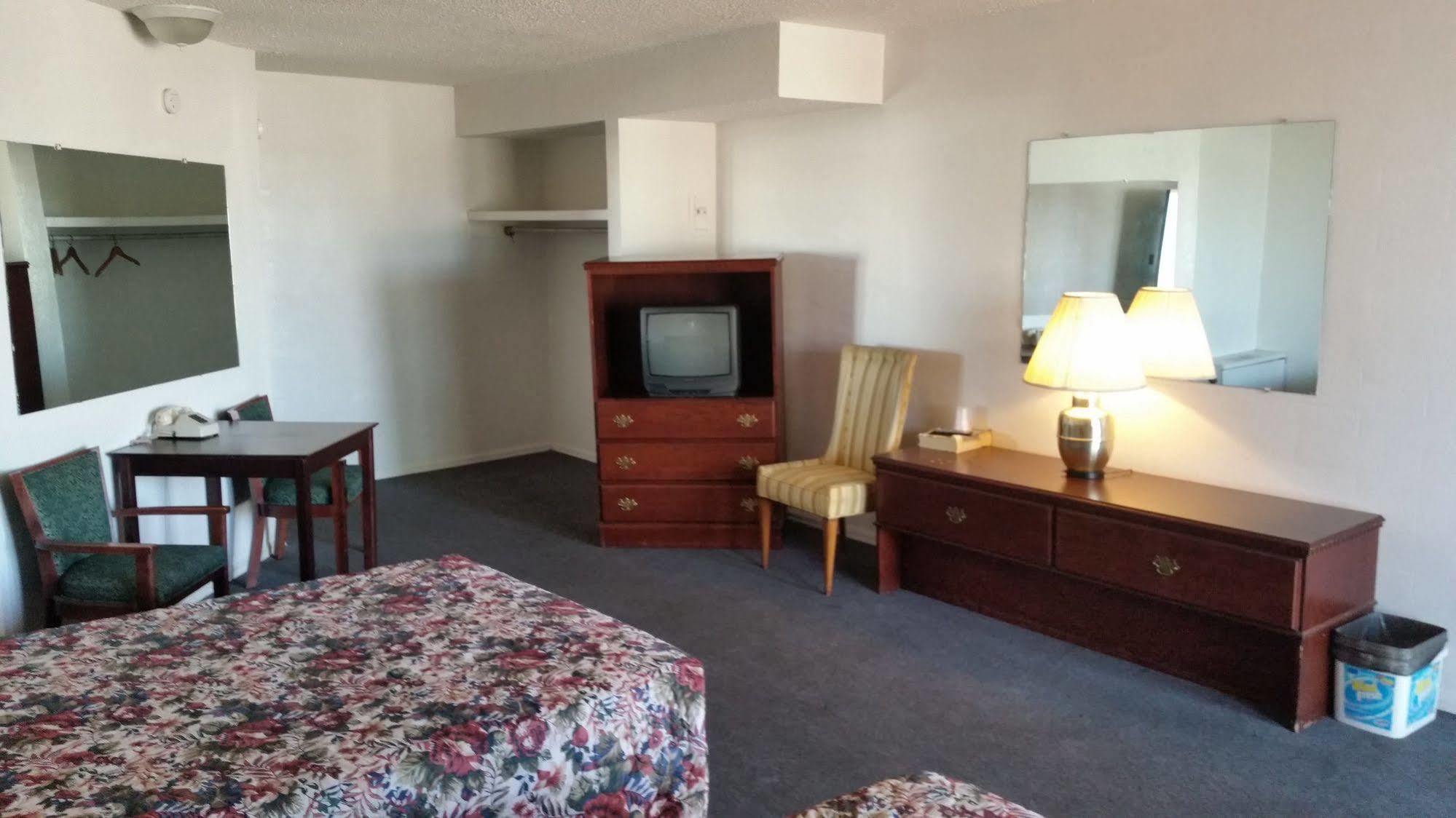 ليتلتون Essex House Motel المظهر الخارجي الصورة