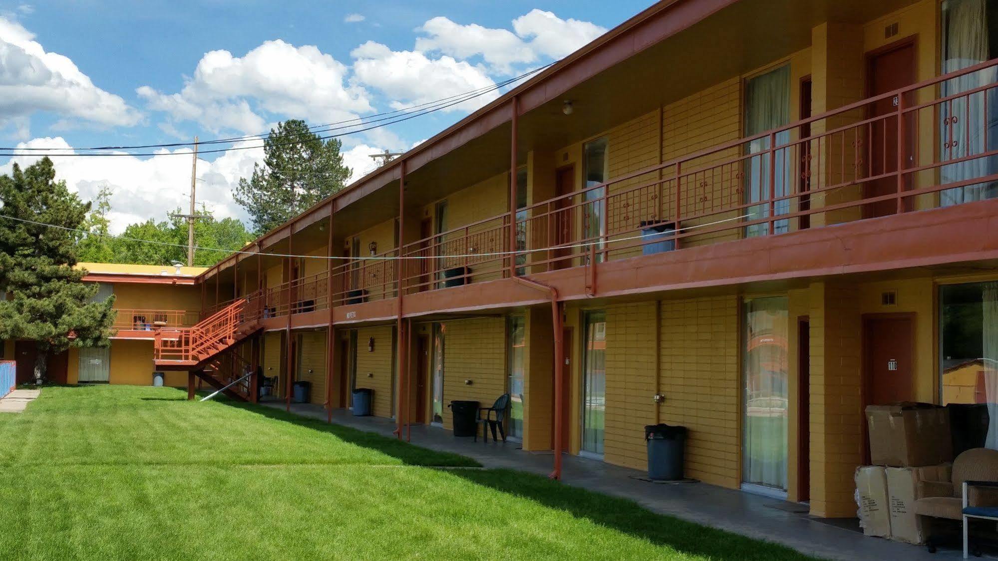 ليتلتون Essex House Motel المظهر الخارجي الصورة