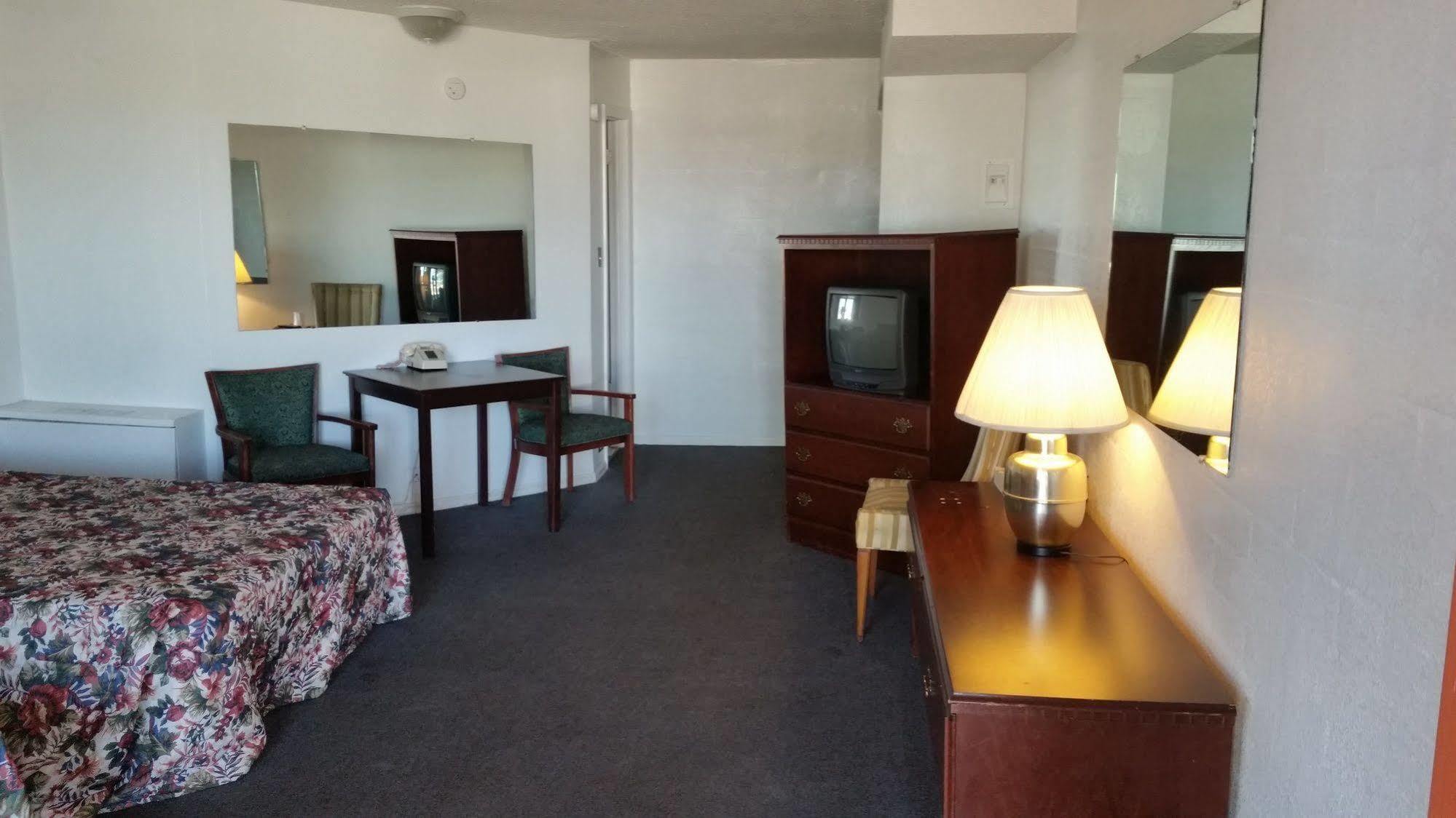ليتلتون Essex House Motel المظهر الخارجي الصورة